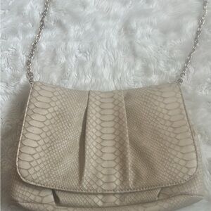 Chicos cream faux snake print cross body purse‎
